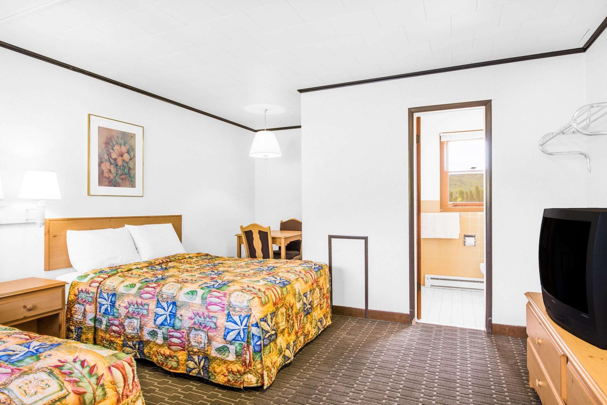 Knights Inn Pine Grove Pine Grove  Buitenkant foto