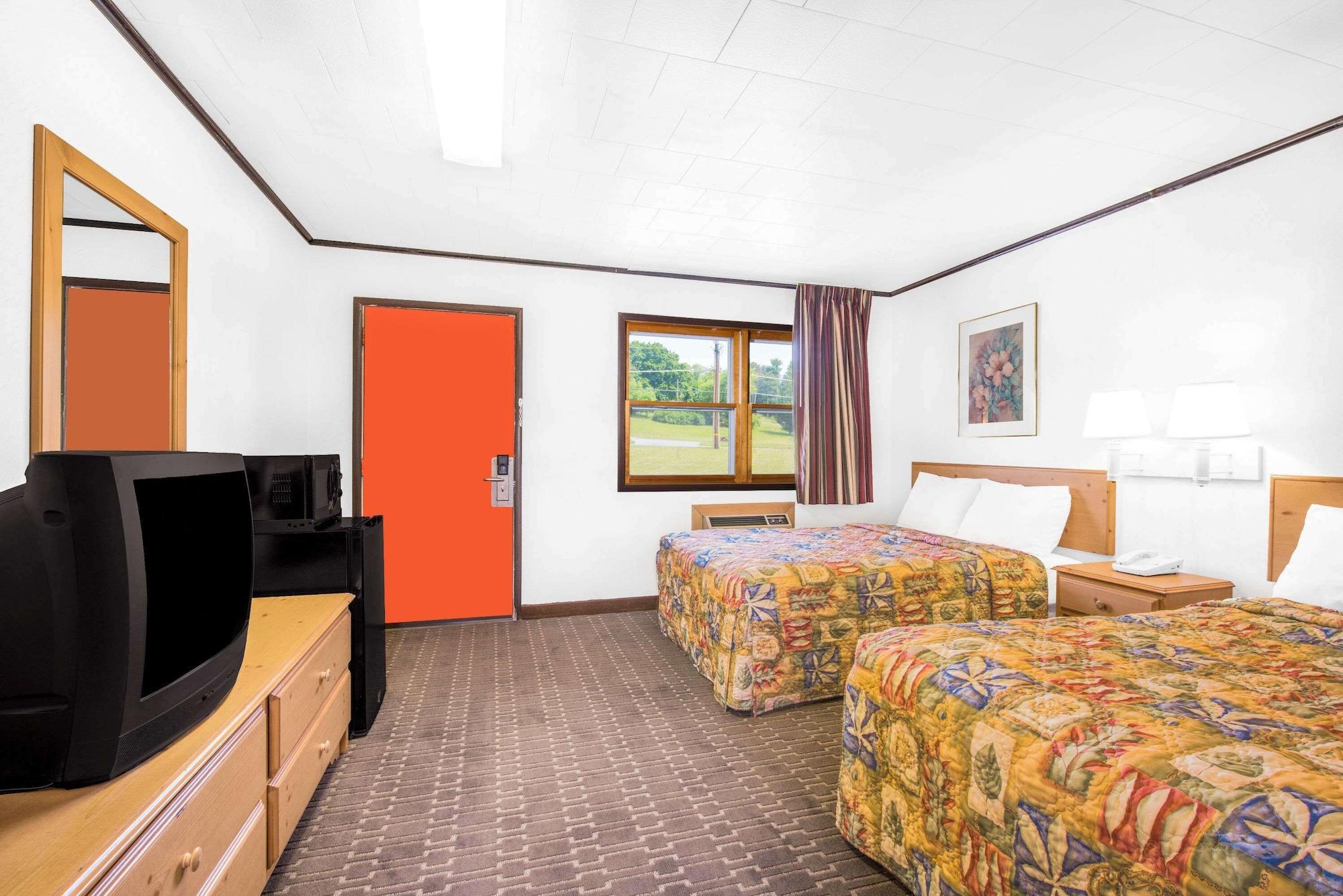 Knights Inn Pine Grove Pine Grove  Buitenkant foto