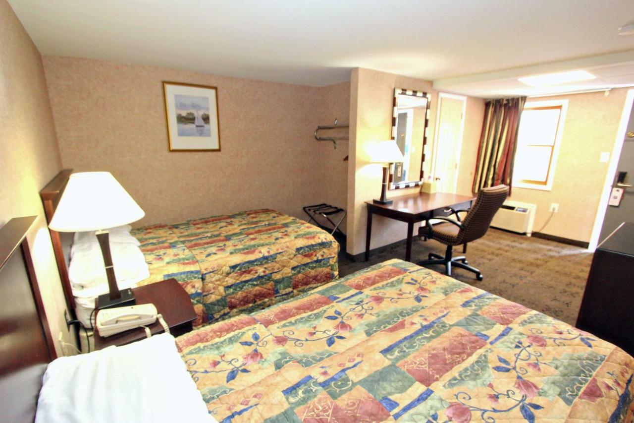 Knights Inn Pine Grove Pine Grove  Buitenkant foto